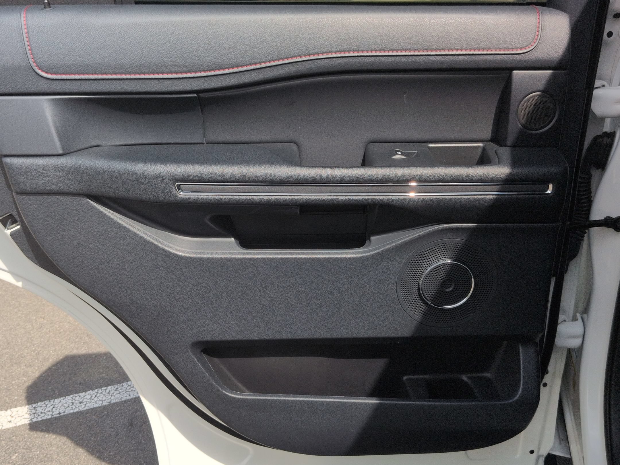 Certified 2024 Ford Expedition Limited AWD/4WD image 30