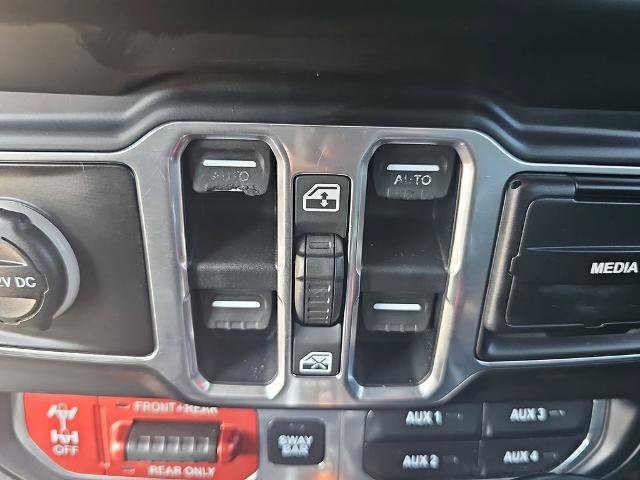Used 2018 Jeep Wrangler Unlimited Rubicon AWD/4WD image 26