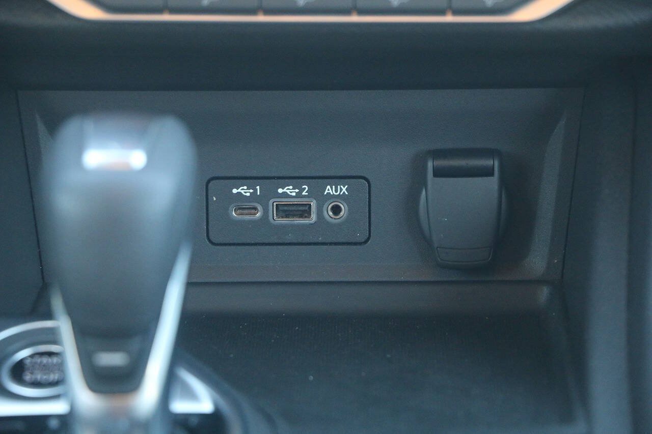 Used 2024 Nissan Sentra SV FWD image 21