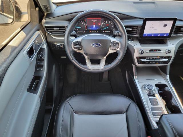 Certified 2022 Ford Explorer XLT w/ Equipment Group 202A image 19