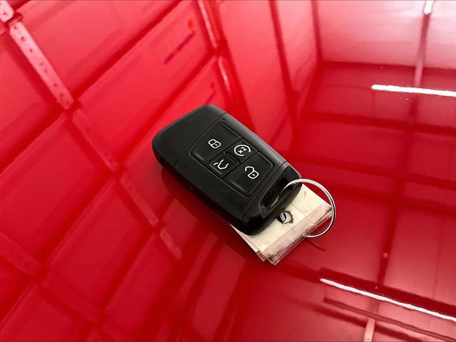 Used 2019 Volkswagen Jetta SEL w/ Cold Weather Package FWD image 9