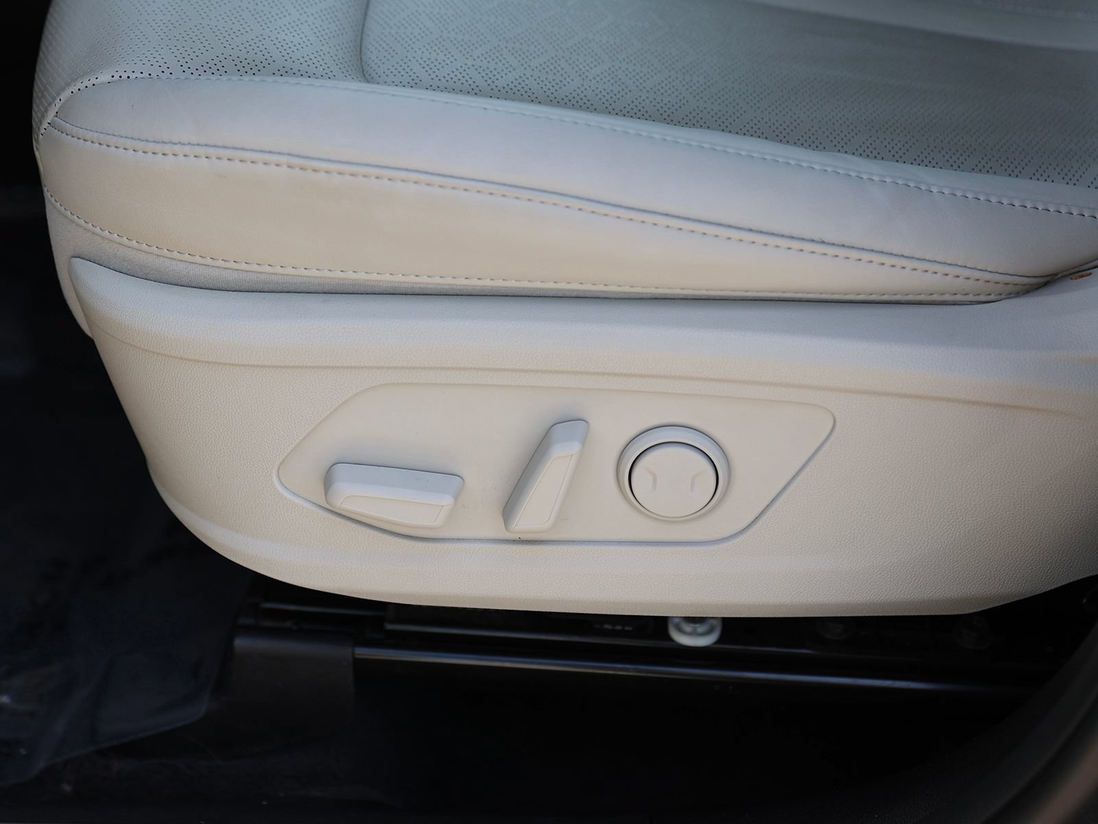Used 2022 Kia Sorento SX AWD/4WD image 17