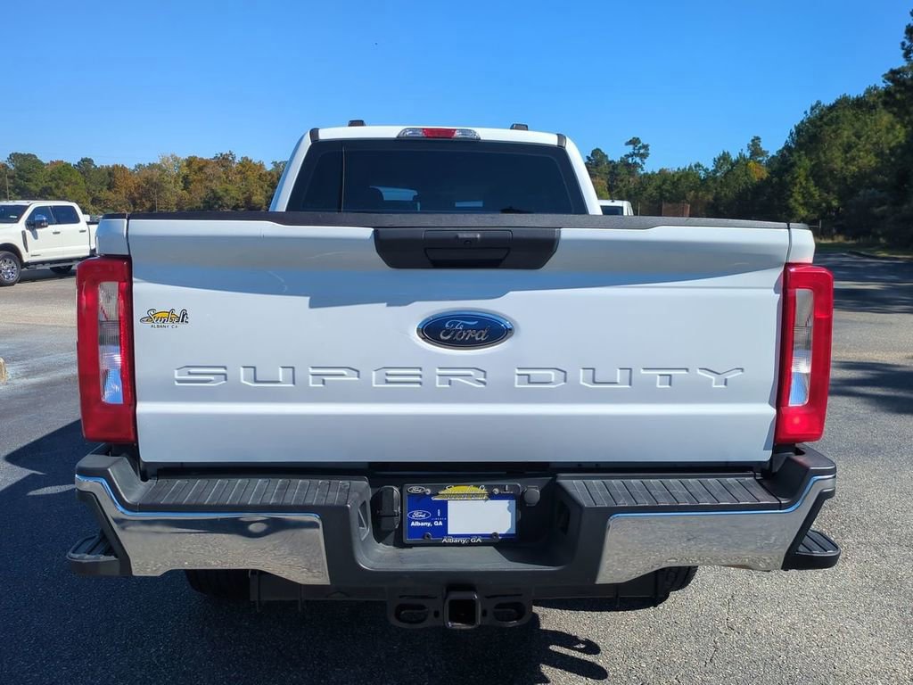 Certified 2023 Ford F250 XL w/ XL Chrome Package image 4
