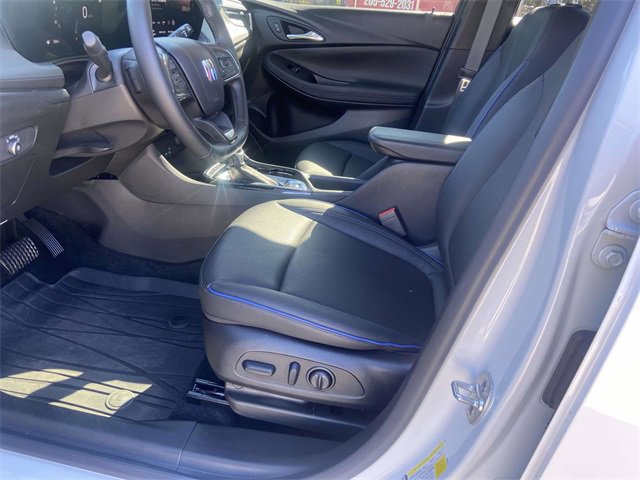 Used 2025 Buick Encore GX Sport Touring w/ Advanced Technology Package image 13
