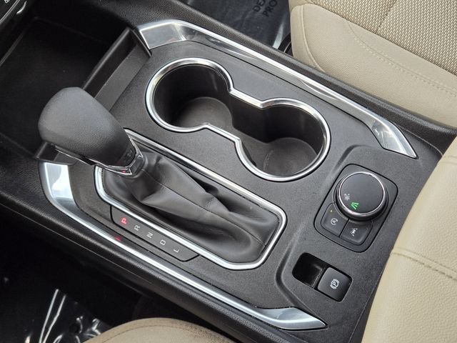 Used 2023 Chevrolet Traverse LS w/ Safety Package FWD image 19