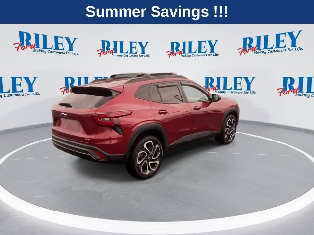 Used 2024 Chevrolet Trax RS w/ Driver Confidence Package FWD image 11