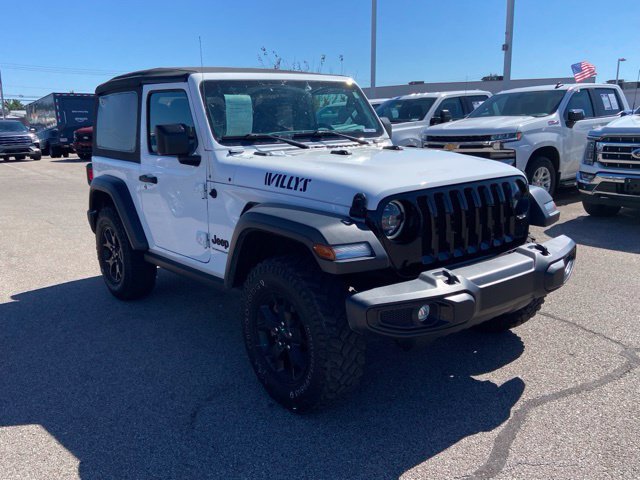 Used 2023 Jeep Wrangler Sport AWD/4WD image 3