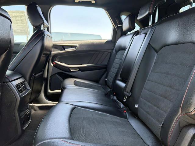 Certified 2022 Ford Edge ST-Line w/ Class II Trailer Tow Package AWD/4WD image 17