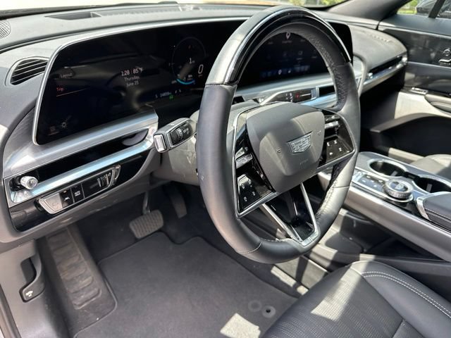 Used 2024 Cadillac Lyriq Luxury AWD/4WD image 24
