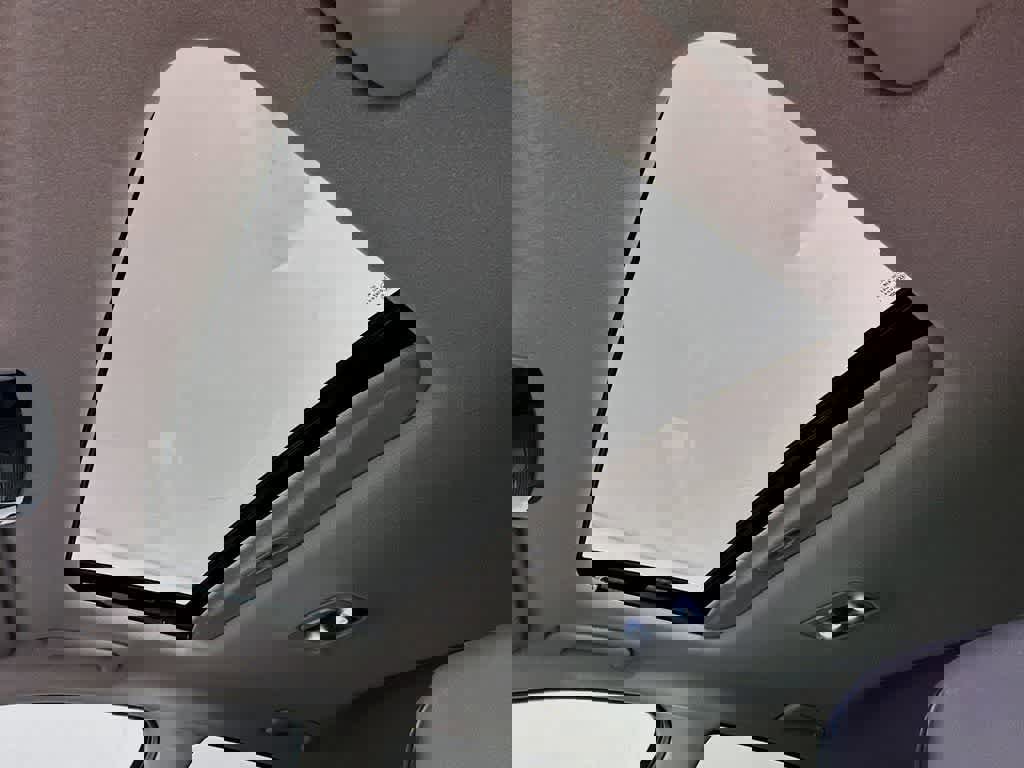 Used 2024 Kia Niro EX Touring image 31