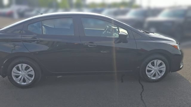 Used 2024 Nissan Versa S w/ Trunk Package FWD image 2