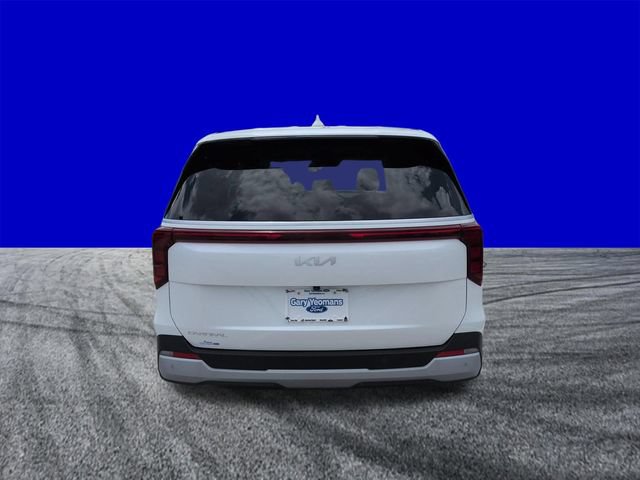 Used 2025 Kia Carnival FWD image 5