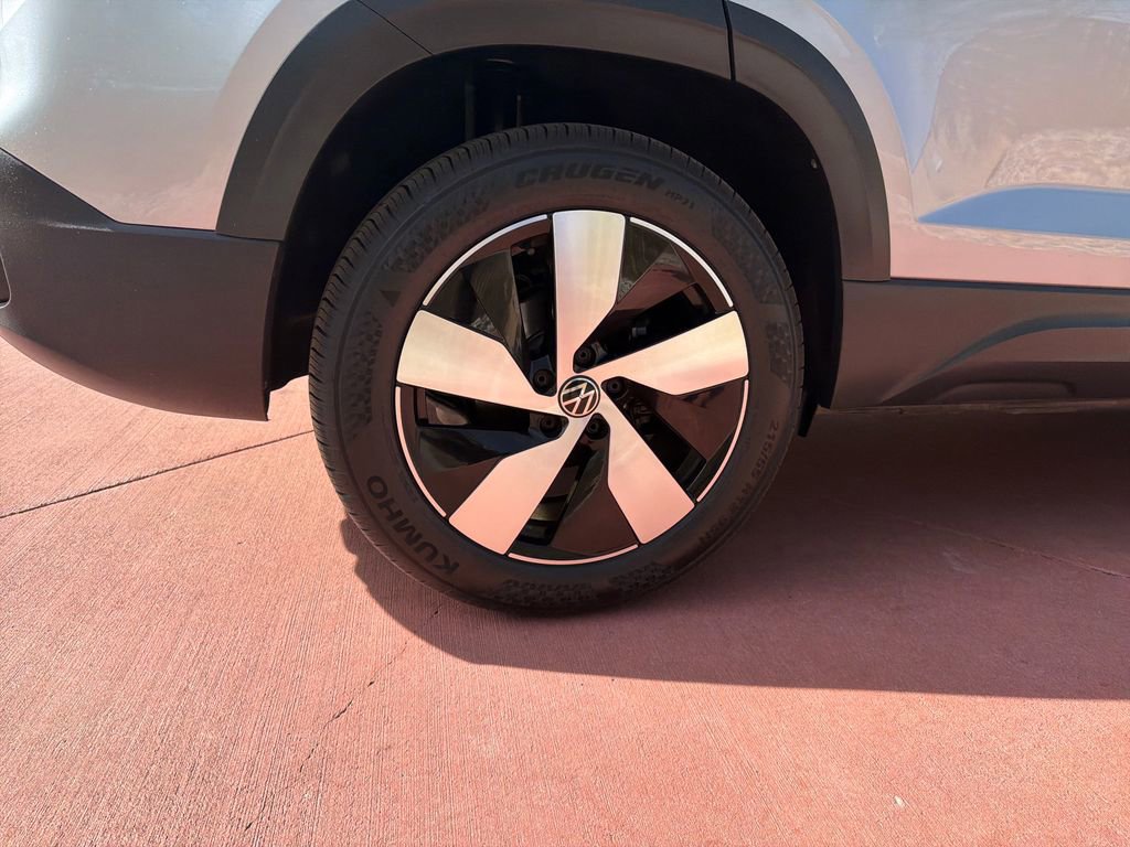 Used 2024 Volkswagen Taos S AWD/4WD image 33
