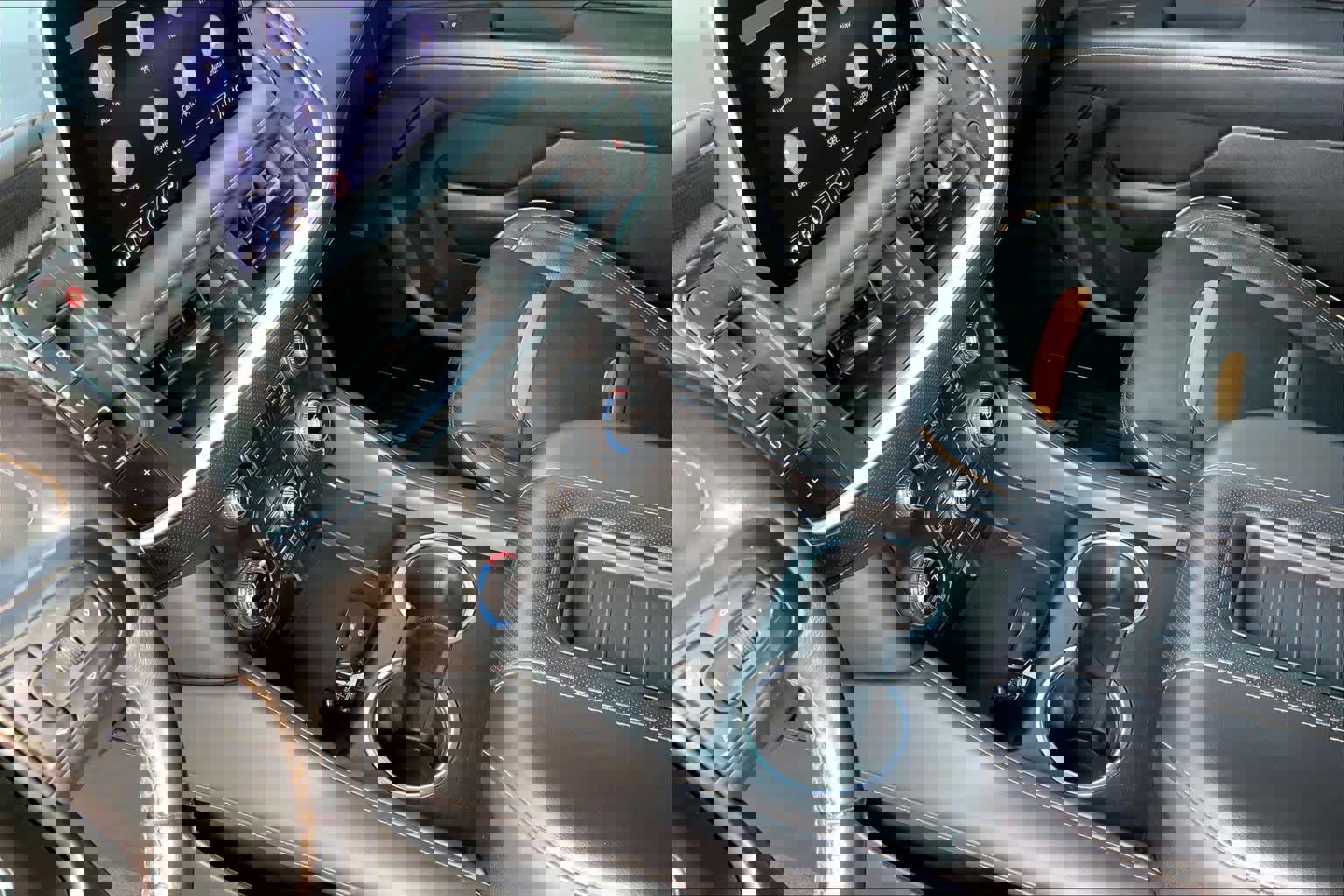 Used 2021 GMC Yukon AT4 w/ AT4 Premium Package image 16