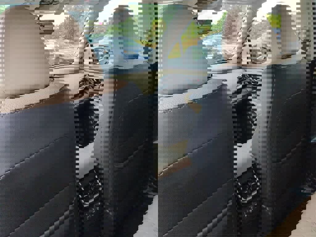 Used 2022 Subaru Outback Limited image 18