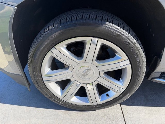 Used 2020 Cadillac Escalade ESV Premium Luxury image 5