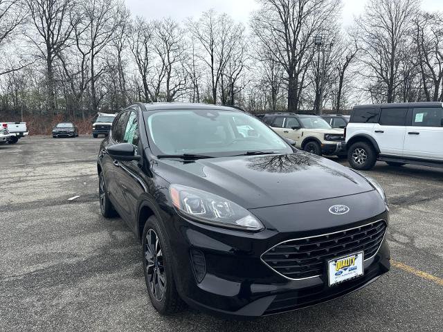 Certified 2022 Ford Escape SE w/ SE Sport Appearance Package AWD/4WD image 1