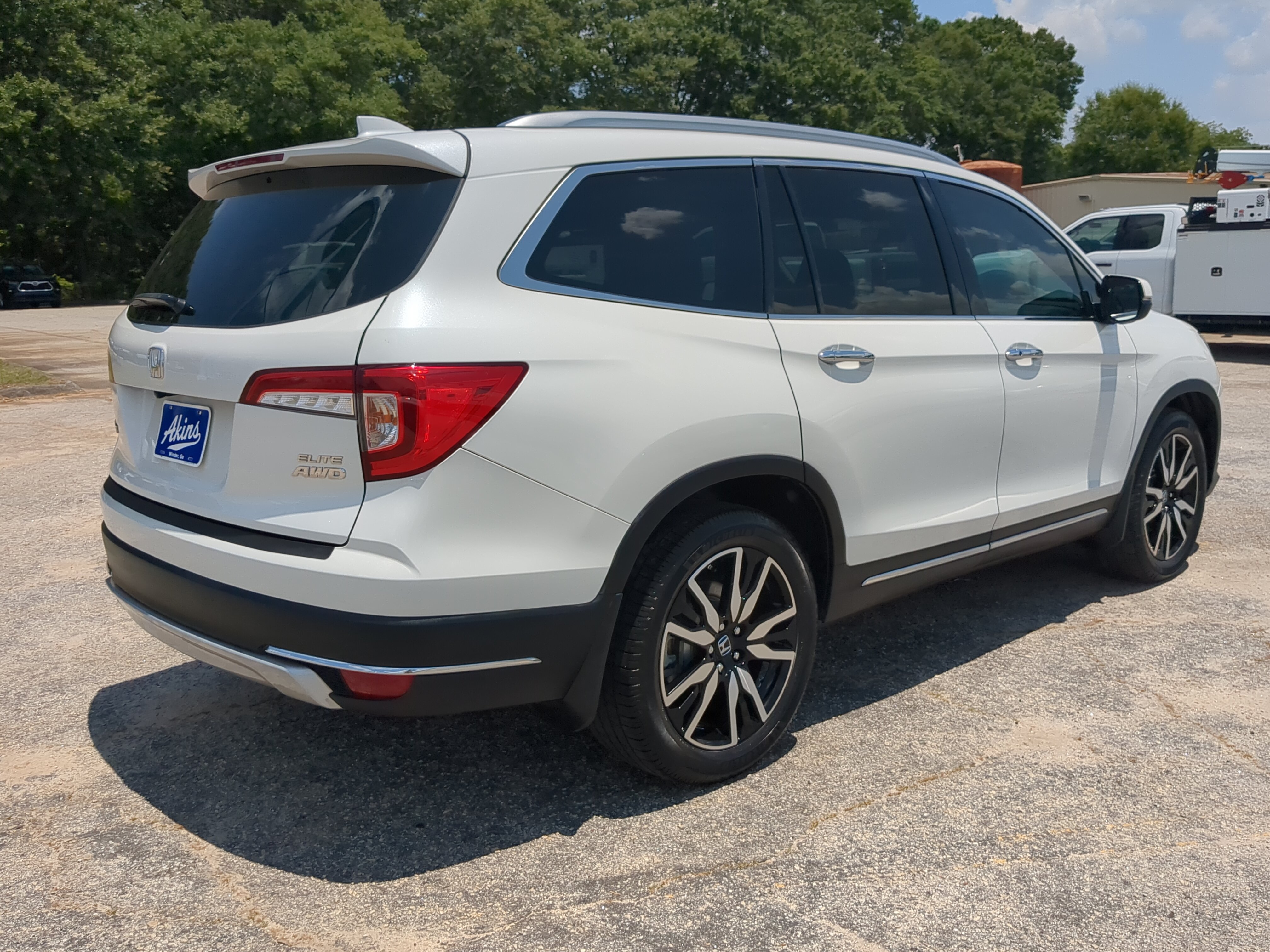 Used 2020 Honda Pilot Elite image 3