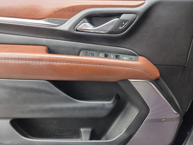 Used 2023 GMC Yukon Denali Ultimate image 32