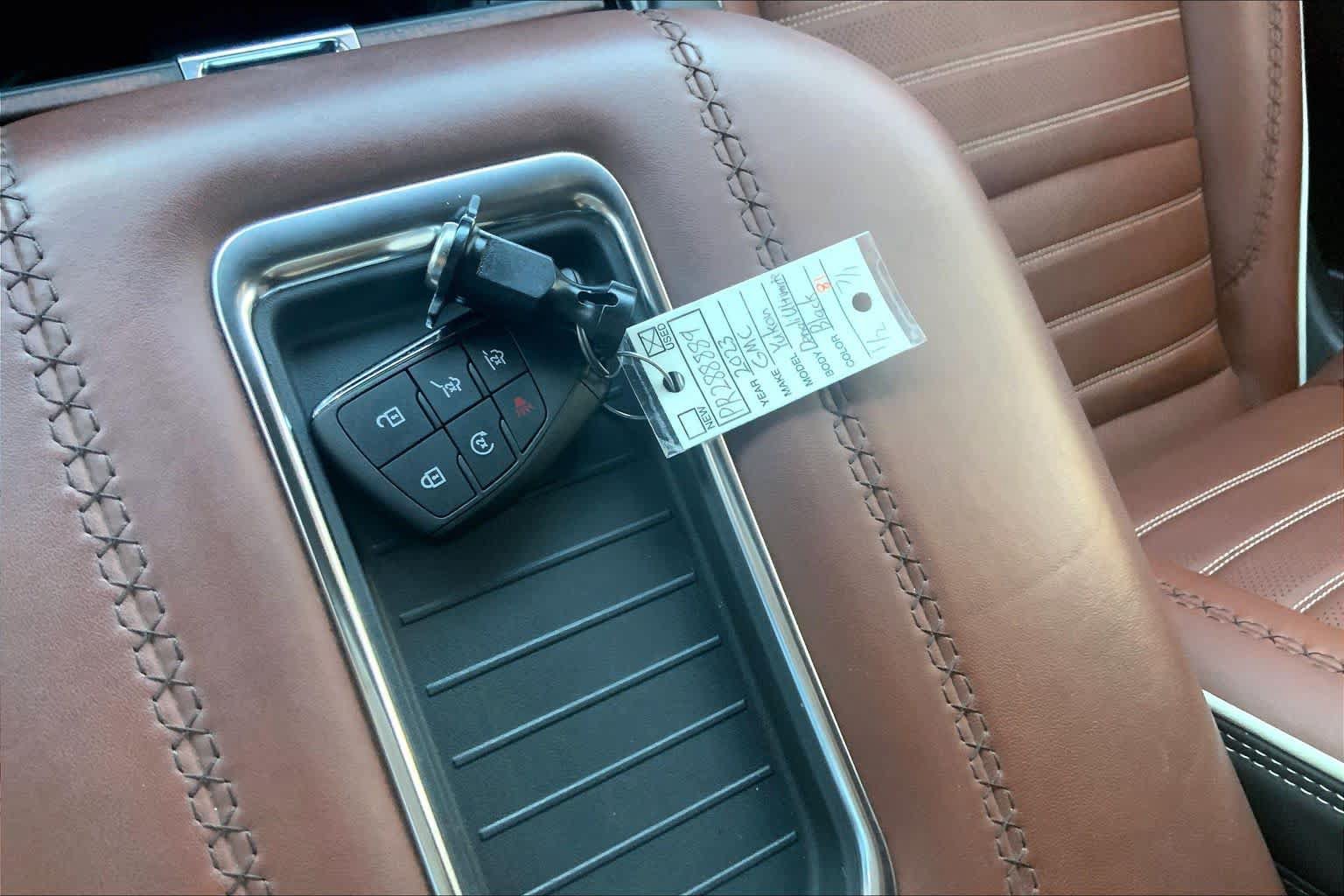 Used 2023 GMC Yukon Denali Ultimate w/ LPO, Floor Liner Package AWD/4WD image 15