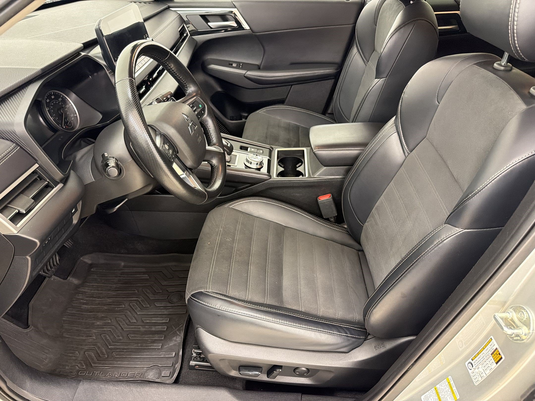 Used 2024 Mitsubishi Outlander SE FWD image 5