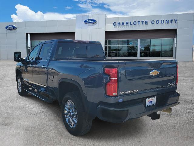 Used 2024 Chevrolet Silverado 2500 High Country w/ High Country Premium Package image 3