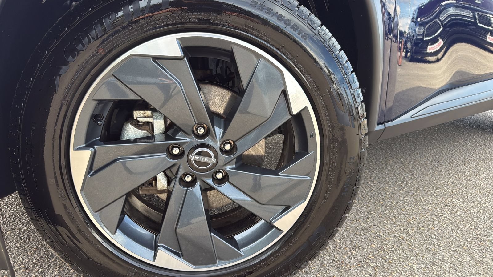 Used 2024 Nissan Rogue SV FWD image 29