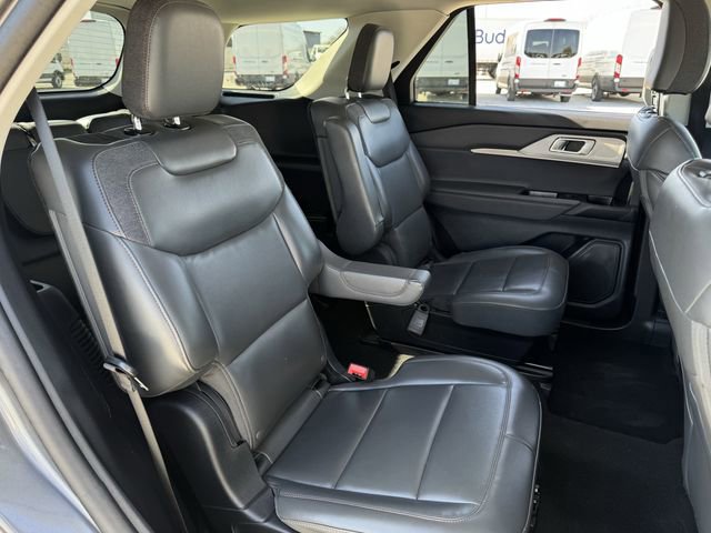 Certified 2025 Ford Explorer Active w/ Active Comfort Package image 31