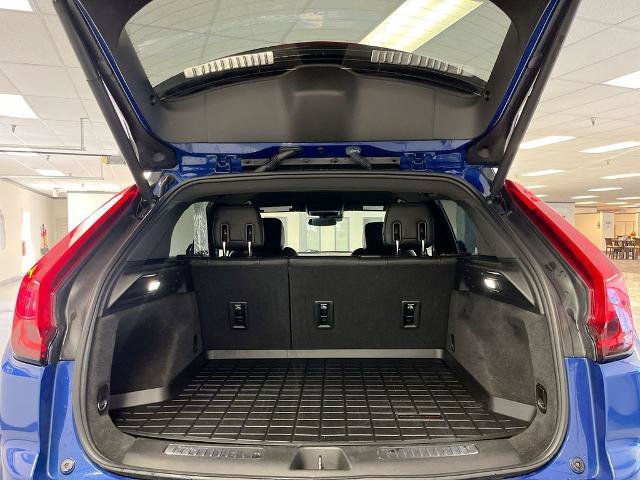 Used 2022 Cadillac XT4 Premium Luxury w/ Safety Alert Package AWD/4WD image 11