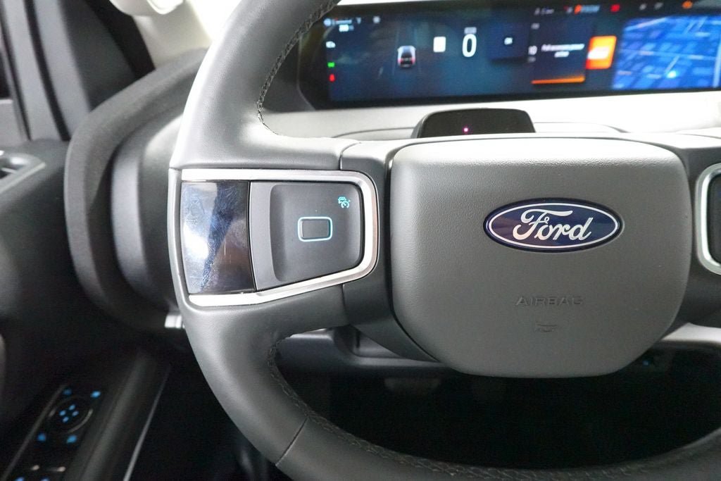Certified 2025 Ford Expedition Active AWD/4WD image 15