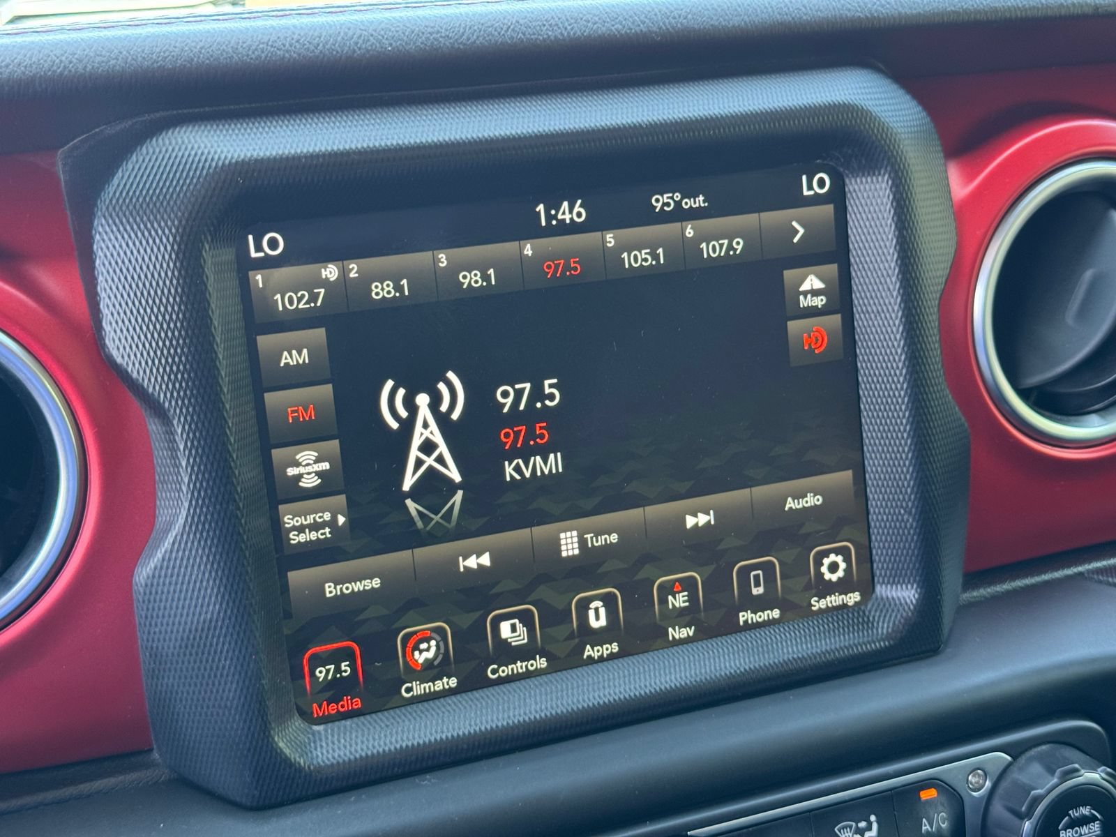 Used 2020 Jeep Gladiator Rubicon AWD/4WD image 23