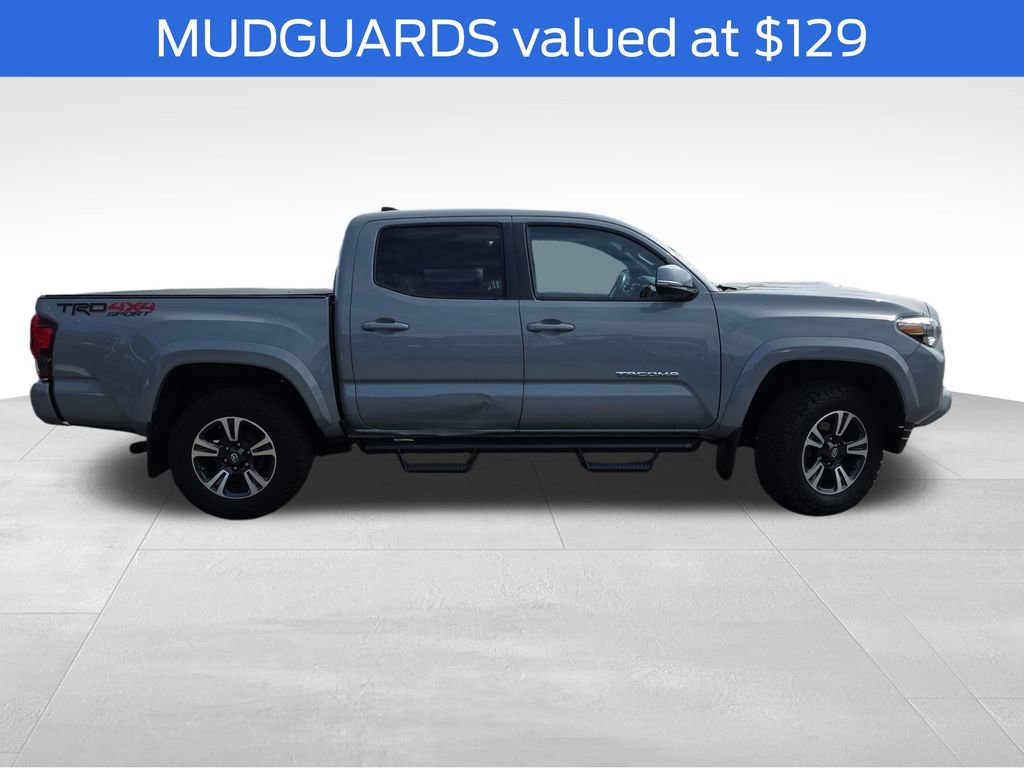 Used 2019 Toyota Tacoma TRD Sport AWD/4WD image 10