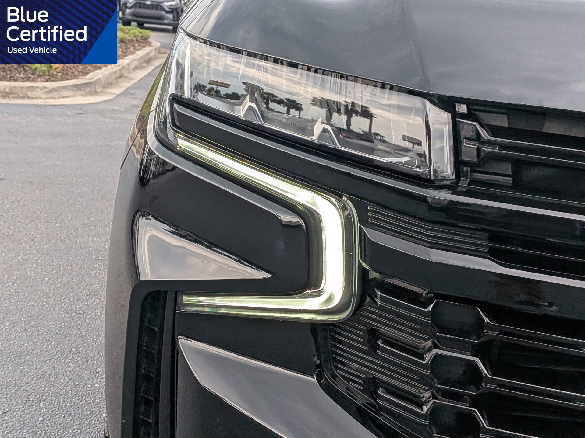 Used 2024 Chevrolet Suburban Z71 w/ Luxury Package AWD/4WD image 11