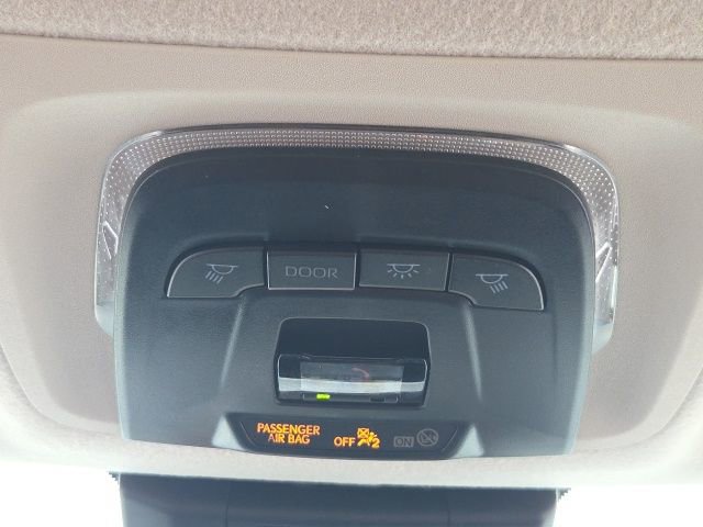 Used 2025 Toyota Corolla LE image 24