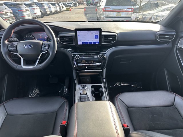 Certified 2023 Ford Explorer ST-Line w/ Class IV Trailer Tow Package image 16