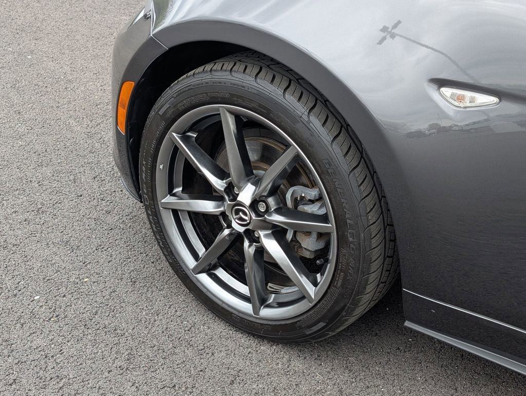 Used 2017 MAZDA MX-5 Miata RF Grand Touring RWD image 20