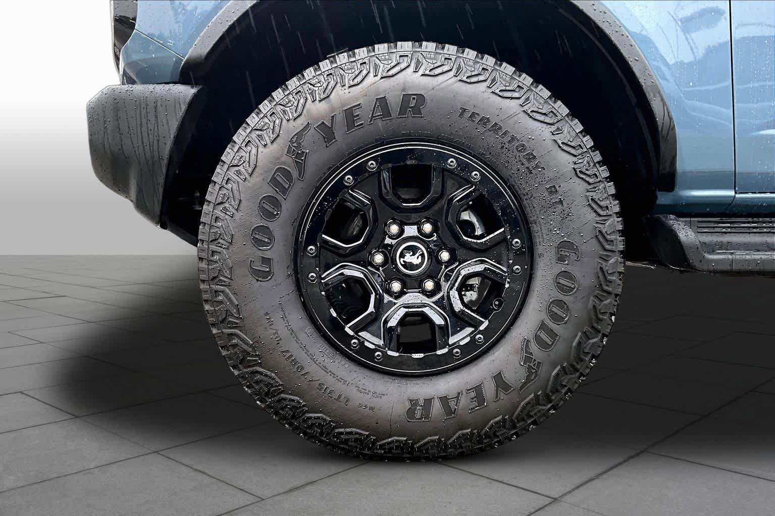 Certified 2025 Ford Bronco Outer Banks w/ Sasquatch Package AWD/4WD image 14