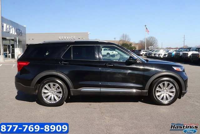 Certified 2022 Ford Explorer Limited w/ Equipment Group 301A image 4