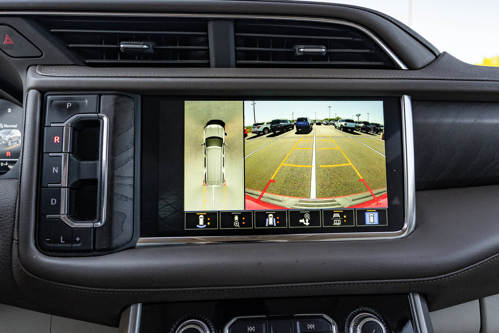 Used 2023 GMC Yukon Denali w/ Max Trailering Package AWD/4WD image 39