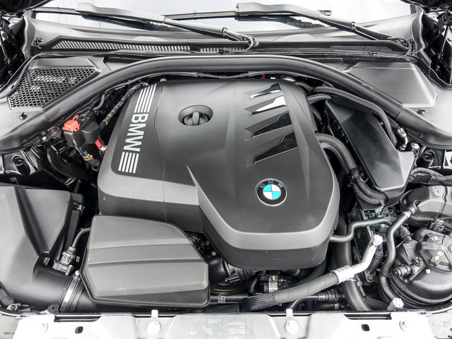 Used 2025 BMW 330i Sedan w/ M Sport Package RWD image 30