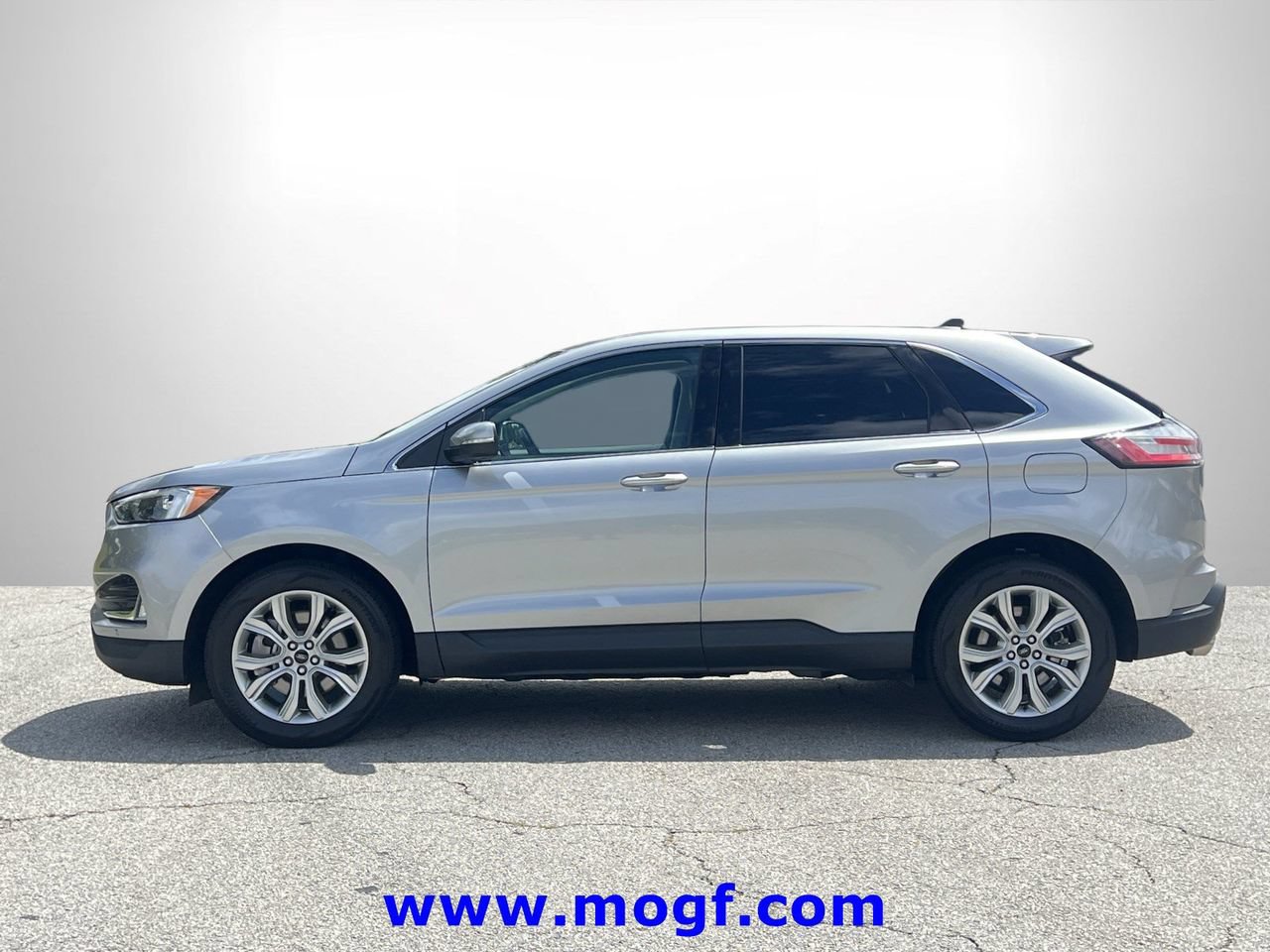 Certified 2024 Ford Edge Titanium AWD/4WD image 25