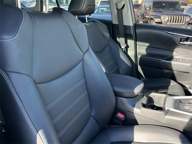 Used 2023 Toyota RAV4 XLE Premium image 26