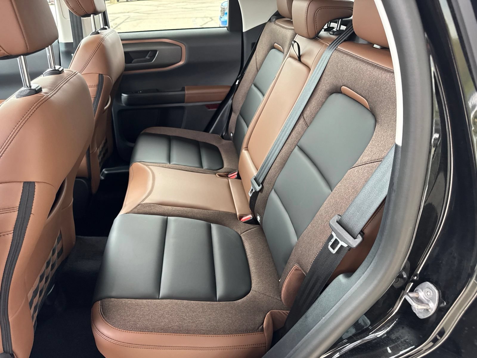 Certified 2025 Ford Bronco Sport Outer Banks w/ Outer Banks Tech Package+ AWD/4WD image 36