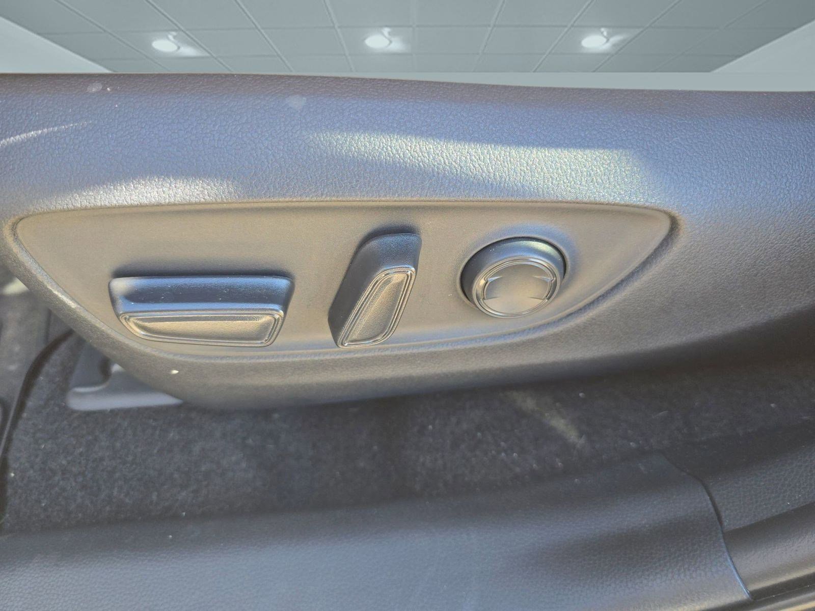 Used 2024 Toyota RAV4 XLE Premium image 12