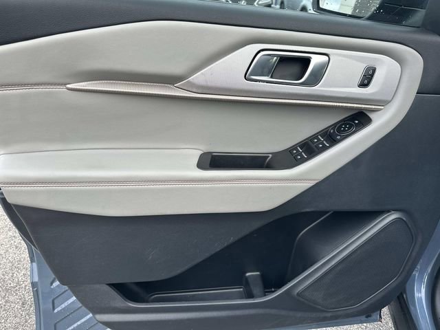 Certified 2025 Ford Explorer Active w/ Active Comfort Package image 20