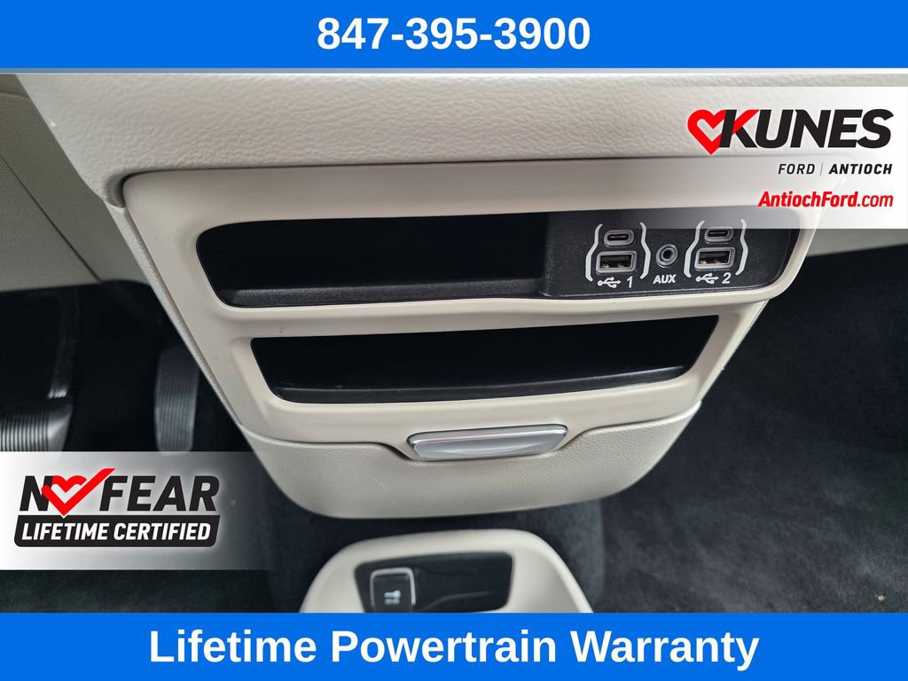 Used 2022 Chrysler Voyager LX FWD image 52