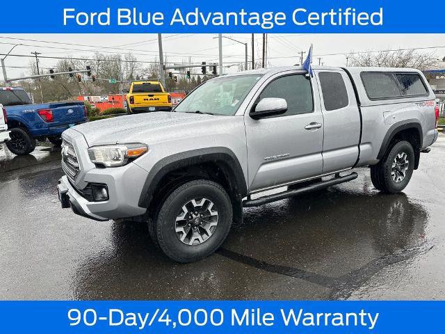 Used 2017 Toyota Tacoma TRD Off-Road image 2