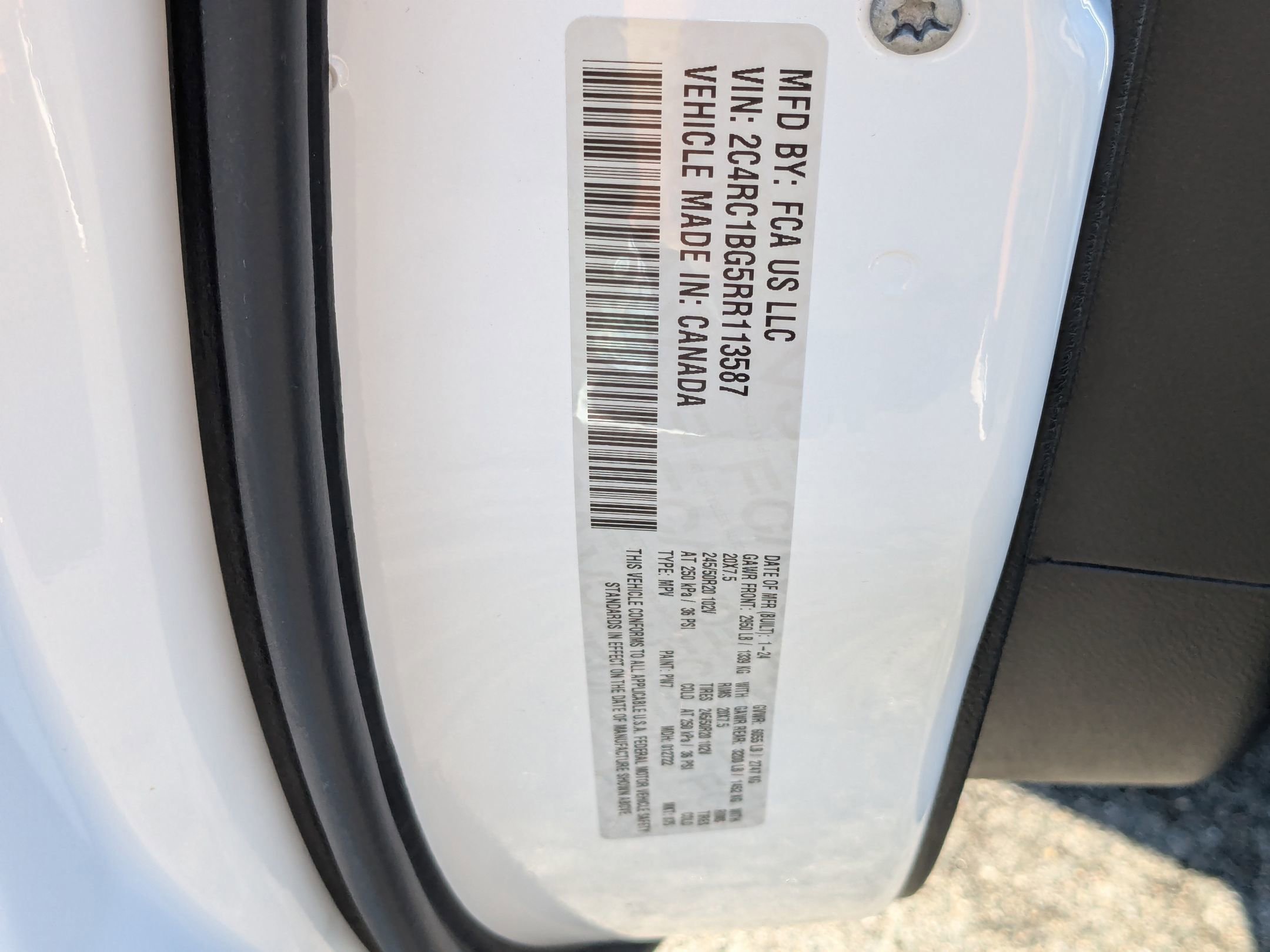 Used 2024 Chrysler Pacifica Touring-L w/ S Appearance Package image 42