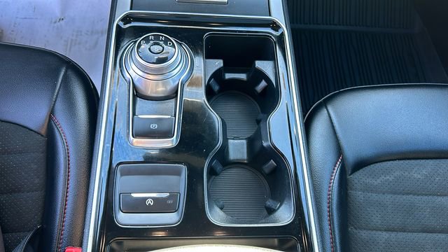 Certified 2020 Ford Edge ST-Line w/ Cold Weather Package image 22