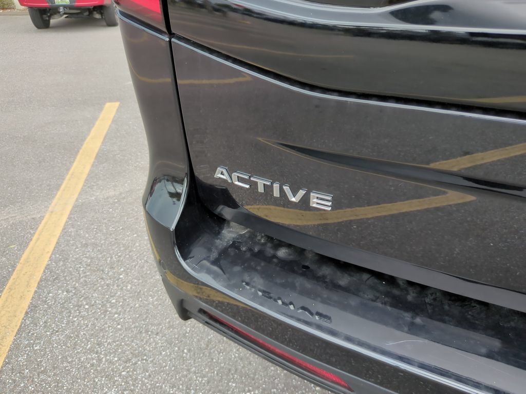 Certified 2025 Ford Expedition Active AWD/4WD image 13
